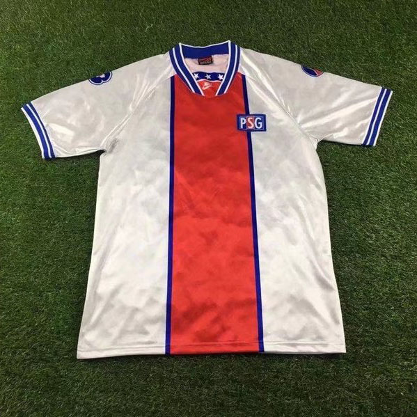 94-95 Paris away - Click Image to Close